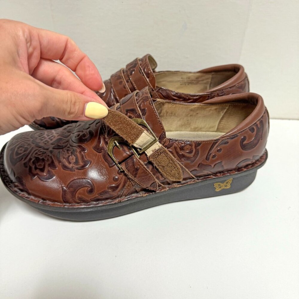 Alegria Alli Embossed Paisley - Picture 6 of 14
